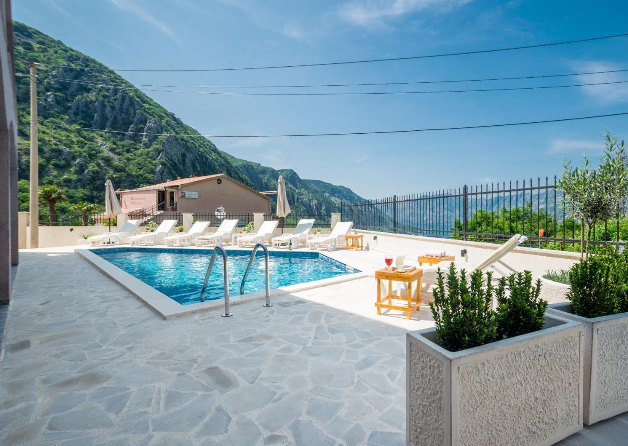 Appartement Boka Bay à Kotor Extérieur photo