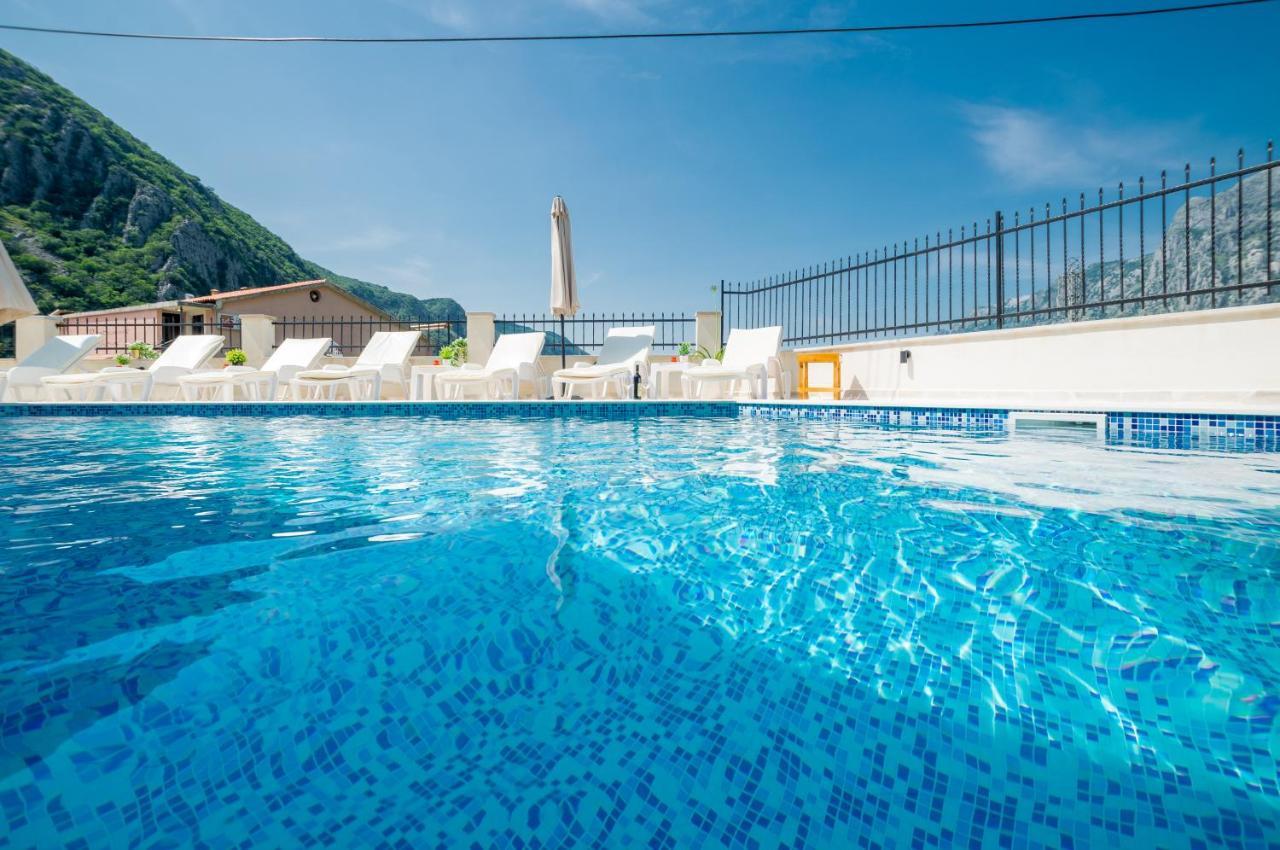 Appartement Boka Bay à Kotor Extérieur photo