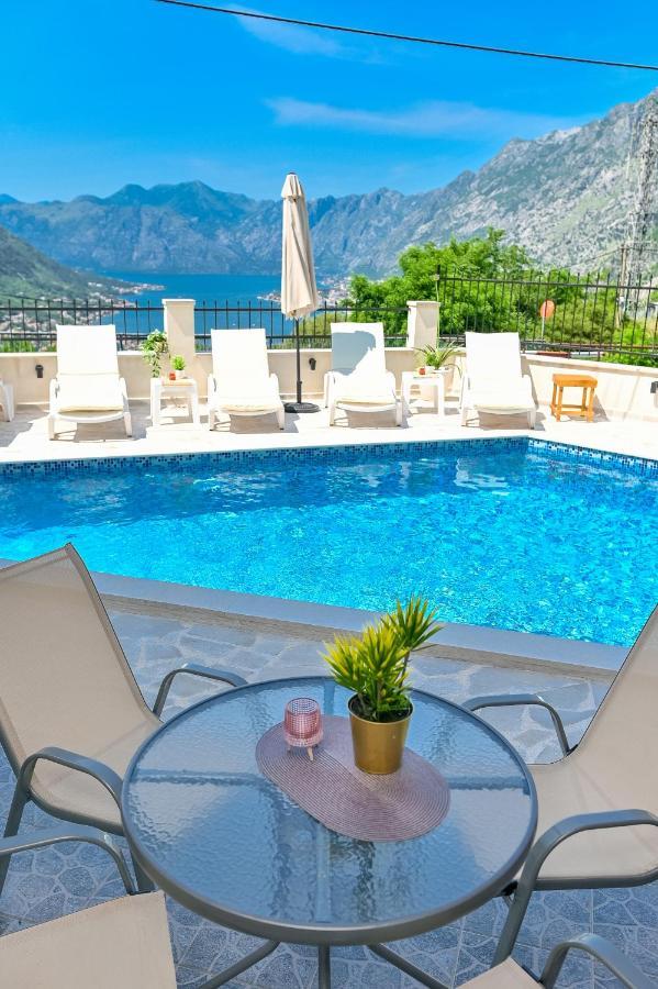 Appartement Boka Bay à Kotor Extérieur photo